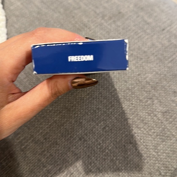 Kylie LipKit in FREEDOM - Picture 2 of 2